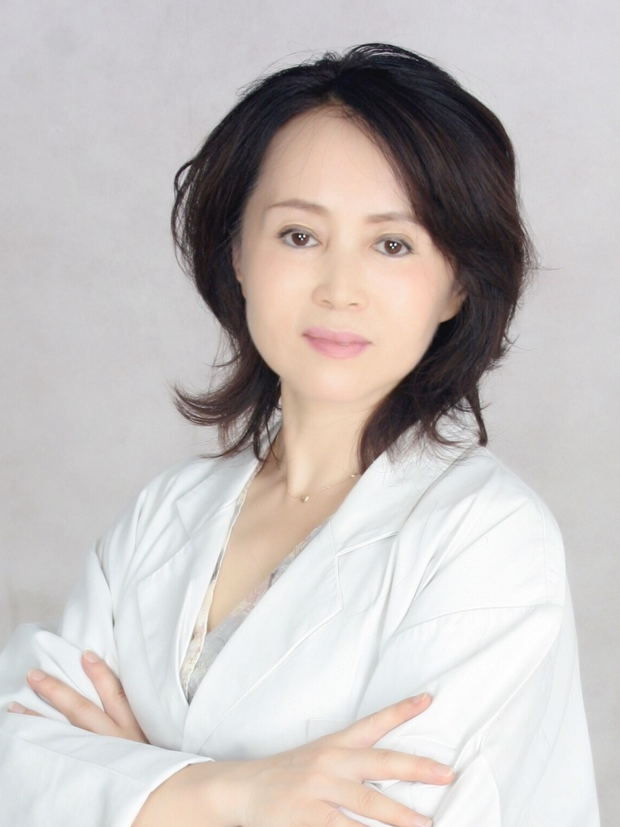李 暁燕 先生